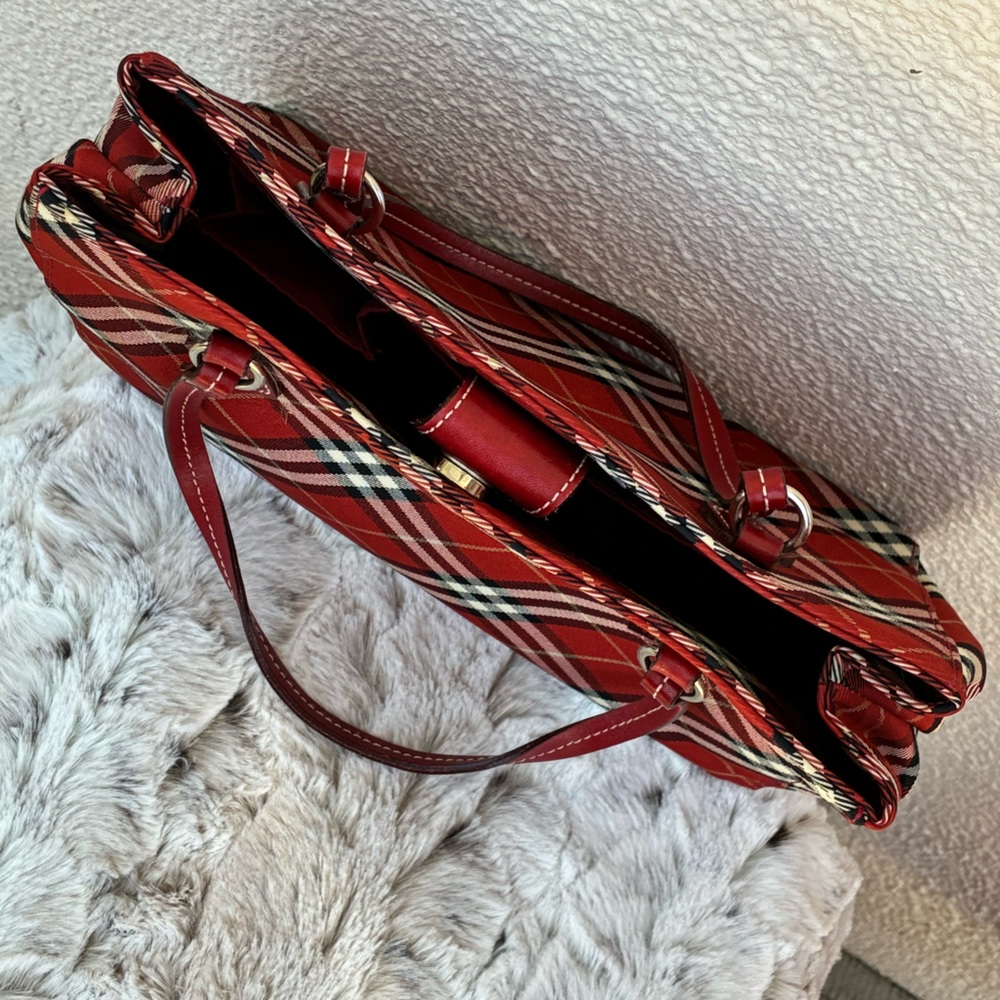 ❤️ Burberry Red Plaid Shoulder Bag - Picture 9 of 17